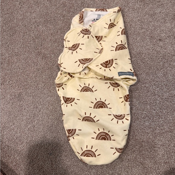 SWADDLE ME Monogram Swaddle - Picture 2 of 5